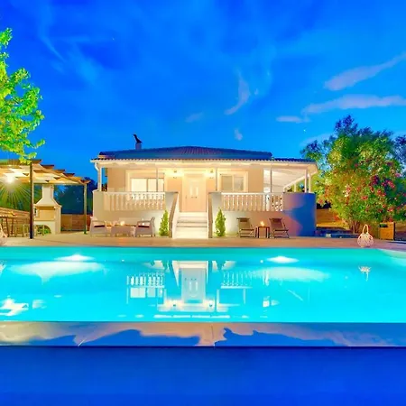 Oliveto Villa *